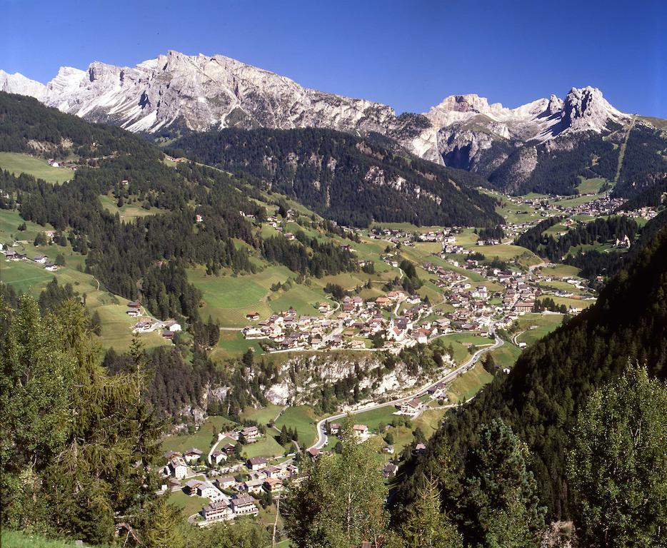 Garni Le Chalet Santa Cristina Val Gardena Eksteriør bilde