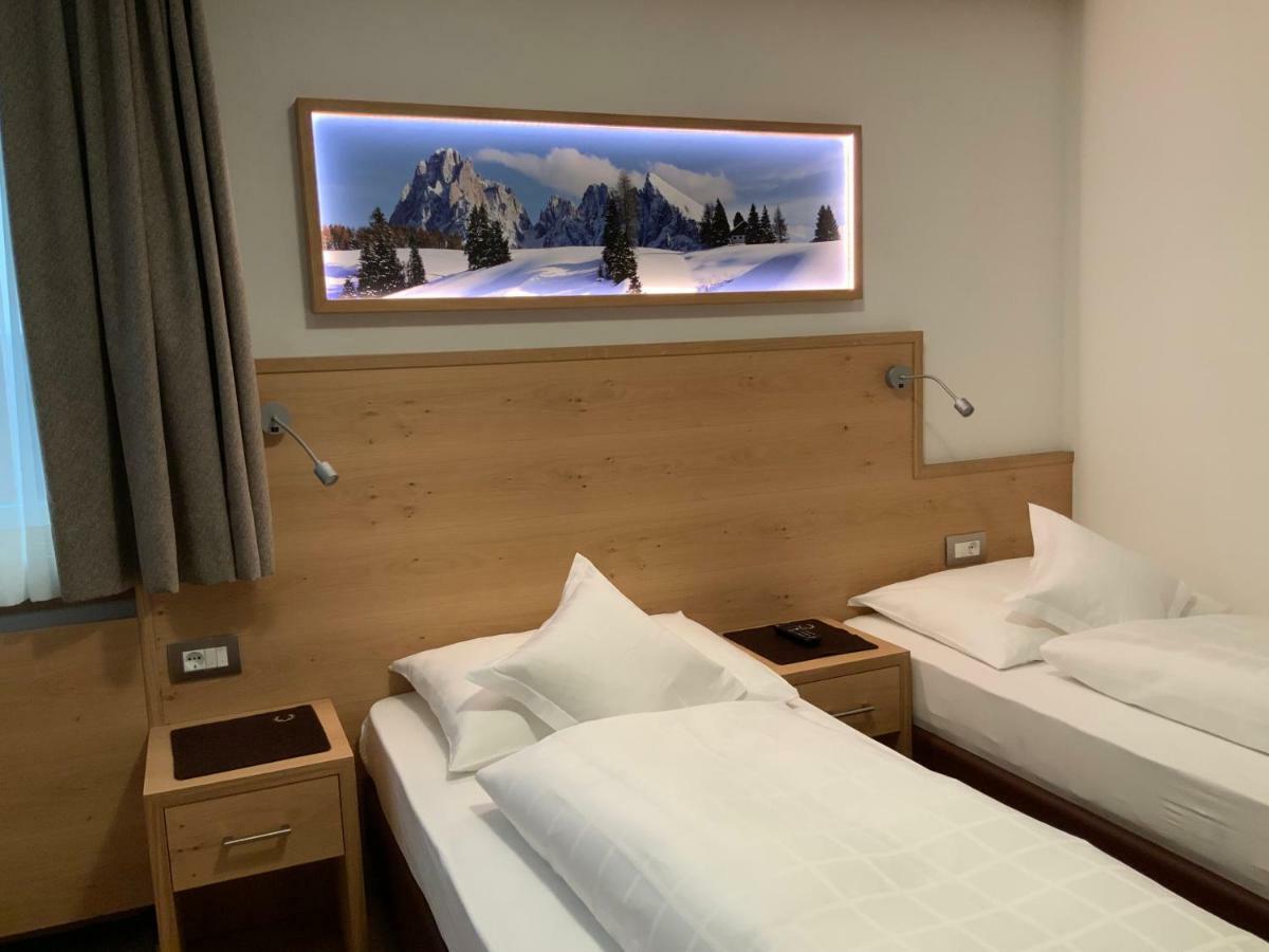 Garni Le Chalet Santa Cristina Val Gardena Eksteriør bilde